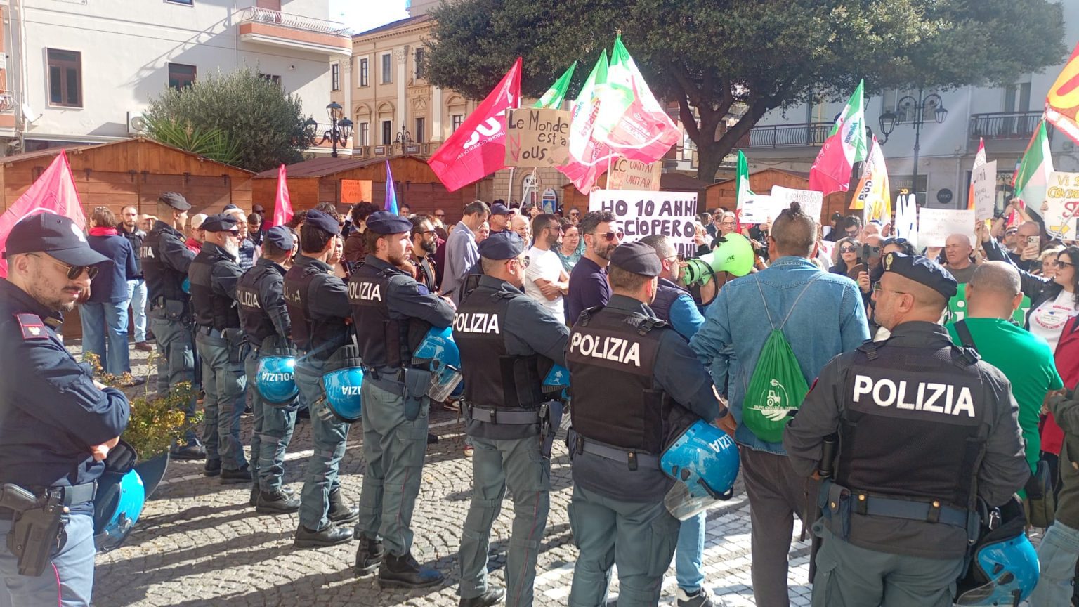 Il PD di Crotone scende in piazza accanto agli studenti
